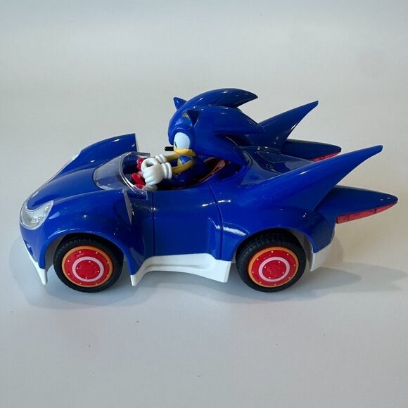 Sonic The Hedgehog & Sega All-Stars 2.4GHz Remote Controlled Race Car - Picture 5 of 7